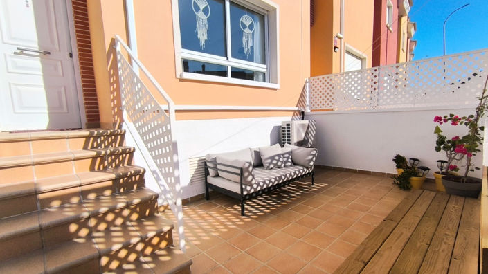 Image No.22-4 Bed Townhouse for sale