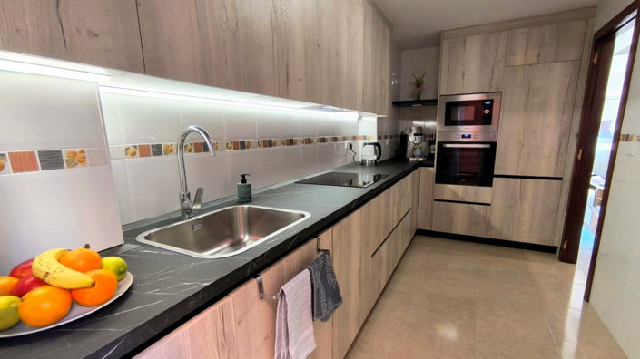 Image No.6-4 Bed Townhouse for sale