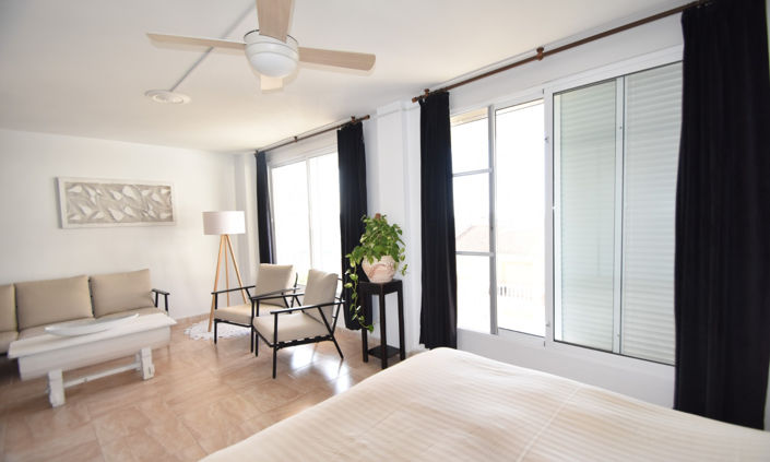 Image No.18-3 Bed Apartment for sale