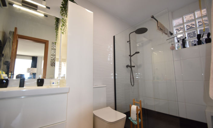 Image No.20-3 Bed Apartment for sale