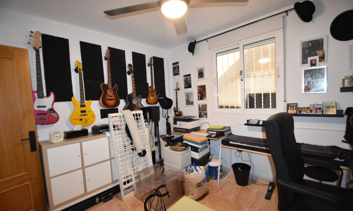 Image No.21-3 Bed Apartment for sale