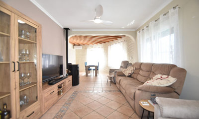 o_1j83hlusrj0sp59hkv1km1r3f83