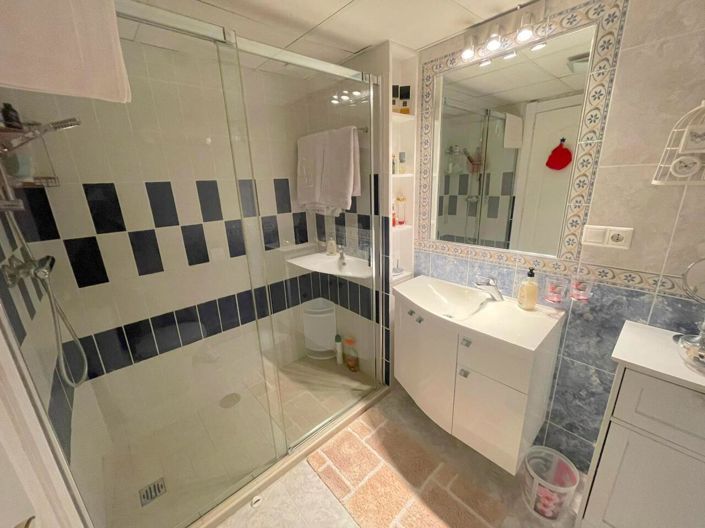 Image No.13-2 Bed Apartment for sale