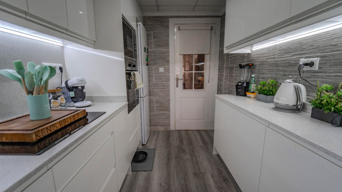 Image No.16-2 Bed Townhouse for sale