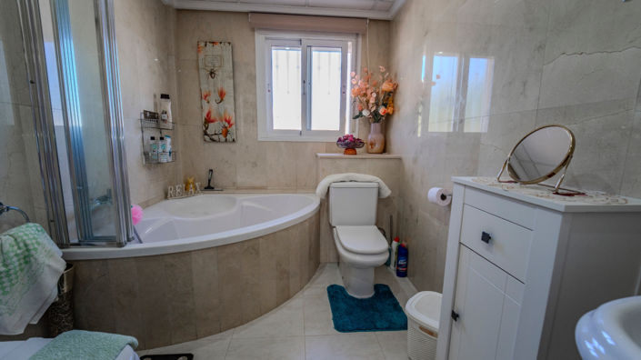 Image No.30-2 Bed Townhouse for sale