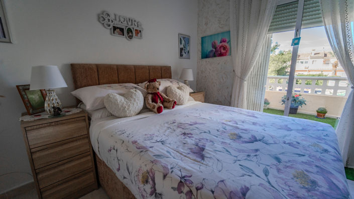 Image No.34-2 Bed Townhouse for sale