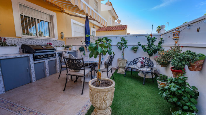 Image No.38-2 Bed Townhouse for sale