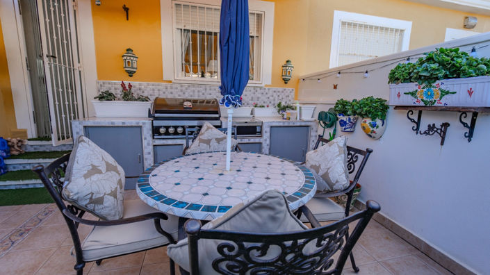 Image No.41-2 Bed Townhouse for sale