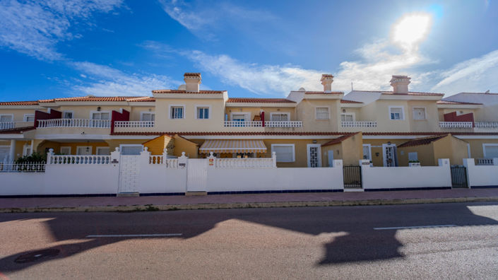 Image No.48-2 Bed Townhouse for sale