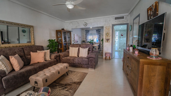 Image No.9-2 Bed Townhouse for sale