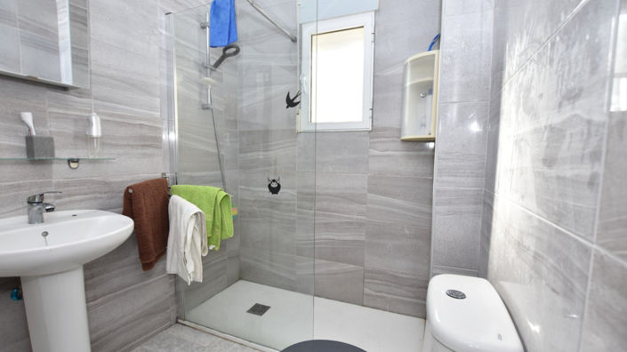 Image No.15-2 Bed Townhouse for sale