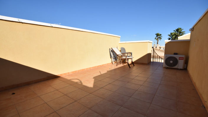 Image No.19-2 Bed Townhouse for sale