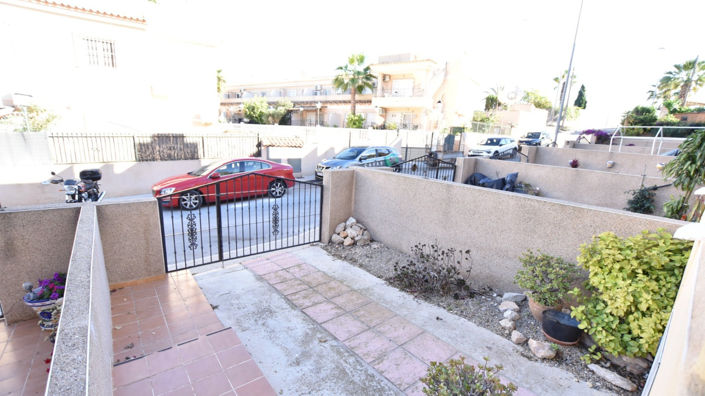 Image No.25-2 Bed Townhouse for sale