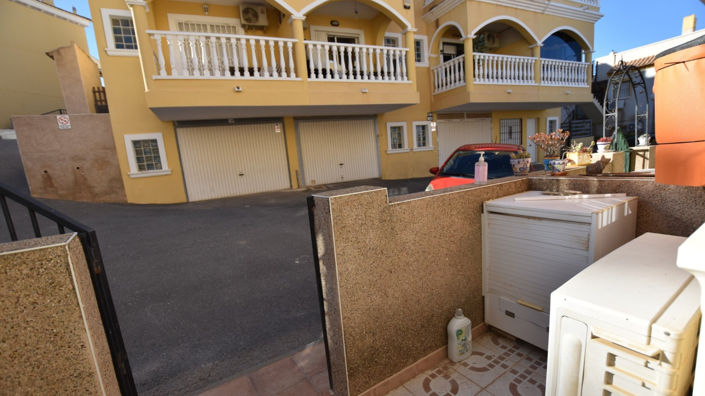 Image No.27-2 Bed Townhouse for sale