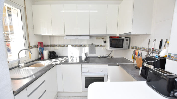 Image No.7-2 Bed Townhouse for sale