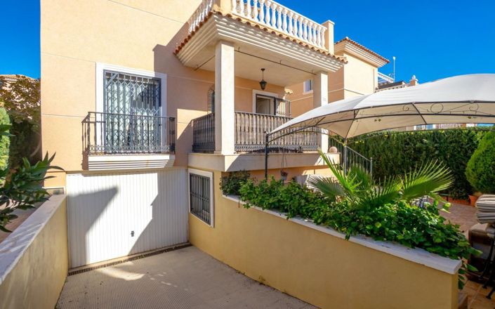 Image No.2-3 Bed Villa for sale