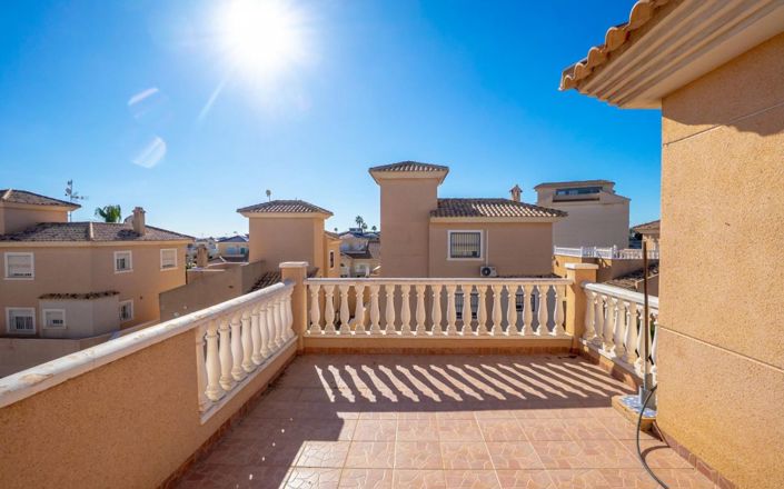 Image No.21-3 Bed Villa for sale