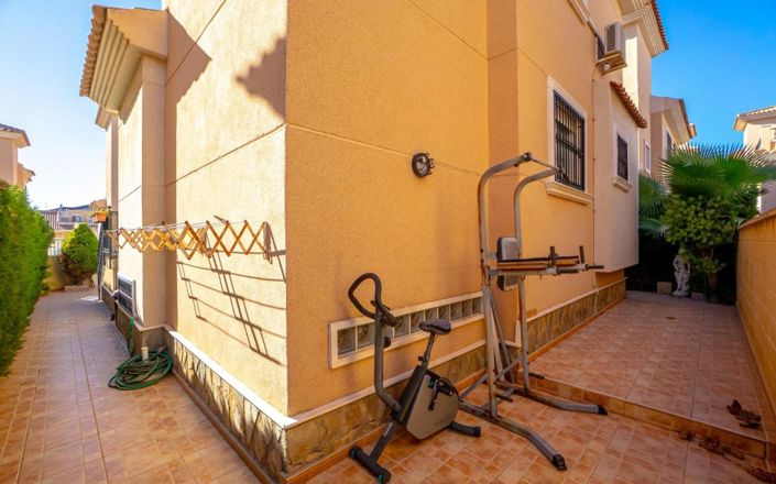 Image No.27-3 Bed Villa for sale