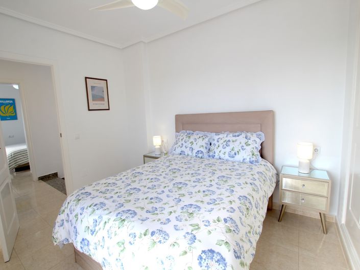 Image No.24-3 Bed Townhouse for sale