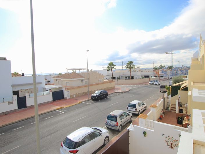 Image No.27-3 Bed Townhouse for sale