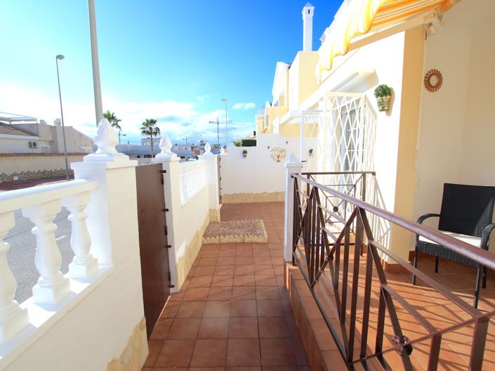 Image No.32-3 Bed Townhouse for sale