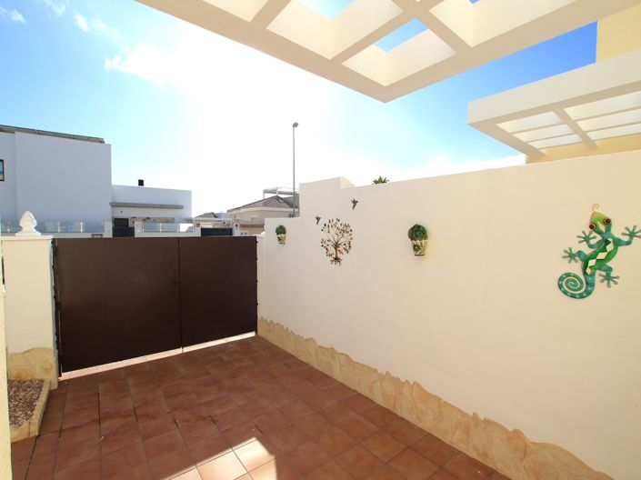 Image No.34-3 Bed Townhouse for sale