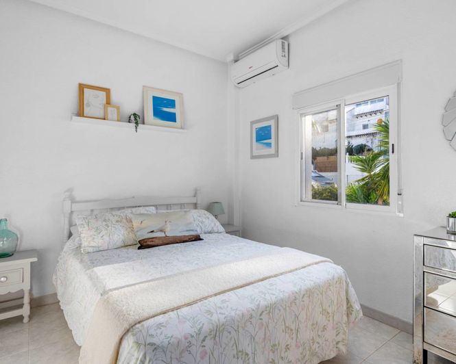 Image No.16-2 Bed Townhouse for sale