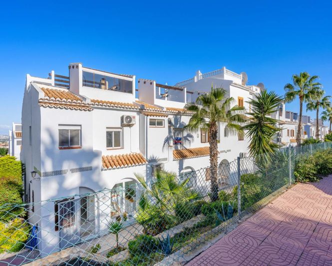 Image No.2-2 Bed Townhouse for sale