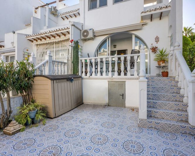 Image No.24-2 Bed Townhouse for sale