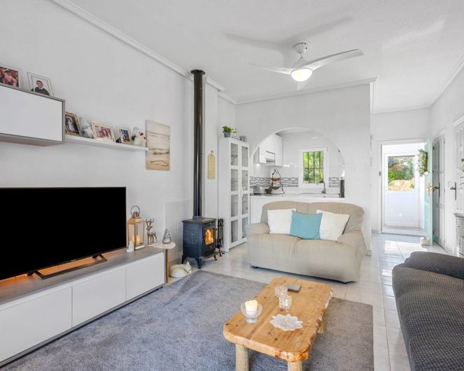 Image No.6-2 Bed Townhouse for sale