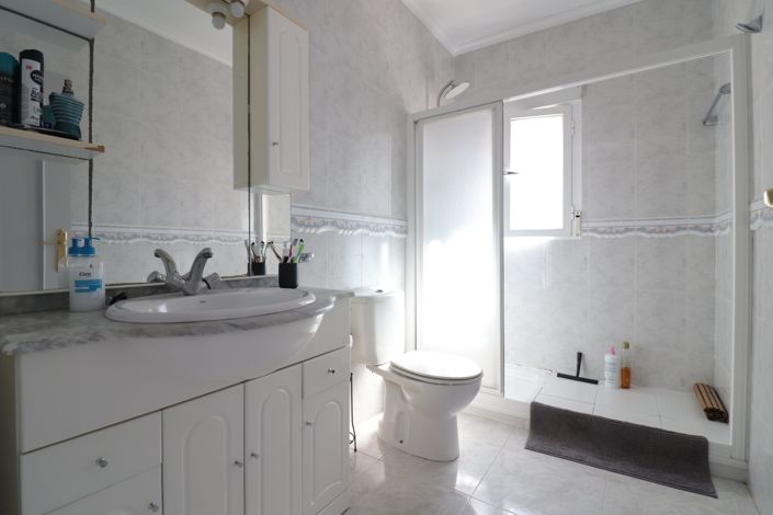 Image No.19-2 Bed Villa for sale