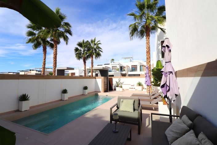 Image No.37-3 Bed Townhouse for sale