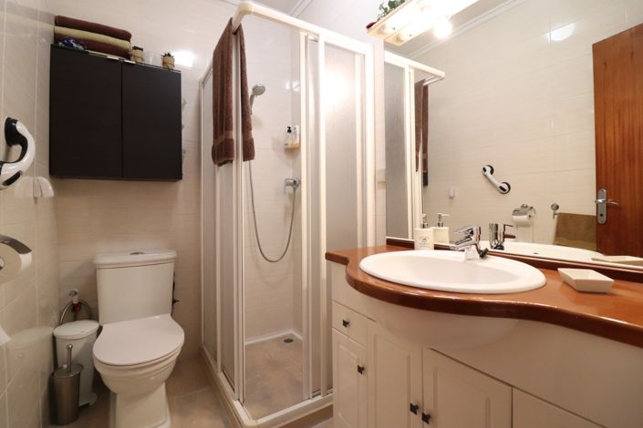 Image No.14-2 Bed Bungalow for sale