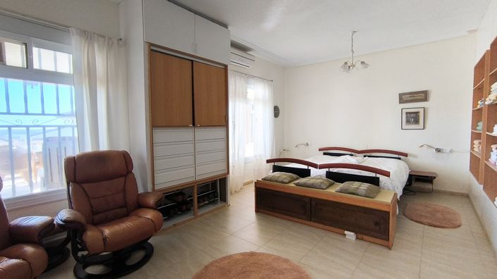 Image No.15-3 Bed Villa for sale