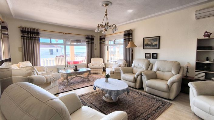 Image No.6-3 Bed Villa for sale