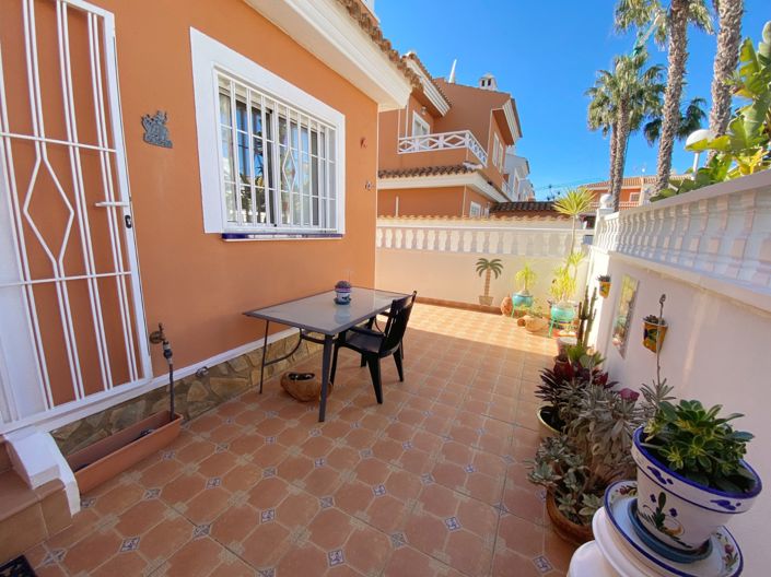 Image No.24-3 Bed Property for sale