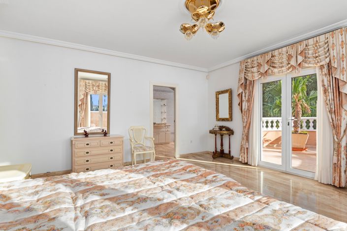 Image No.26-5 Bed Villa for sale