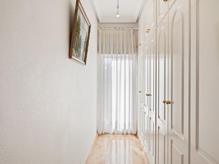 Image No.28-5 Bed Villa for sale