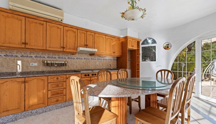 Image No.43-5 Bed Villa for sale