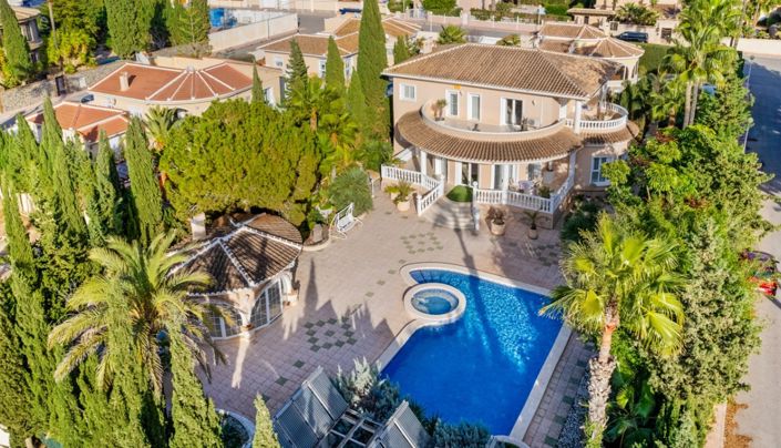 Image No.49-5 Bed Villa for sale