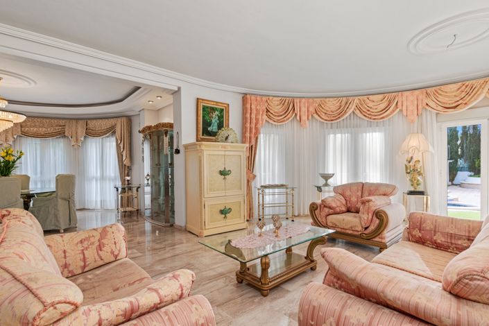 Image No.7-5 Bed Villa for sale