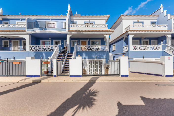 Image No.2-4 Bed Townhouse for sale