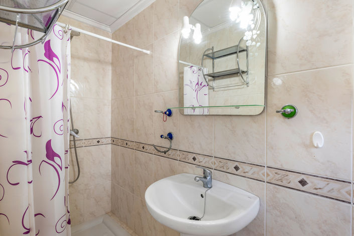 Image No.26-4 Bed Townhouse for sale