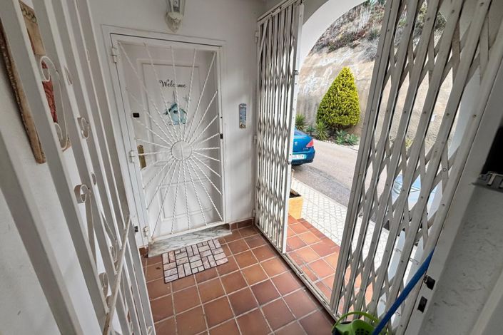 Image No.23-2 Bed Apartment for sale