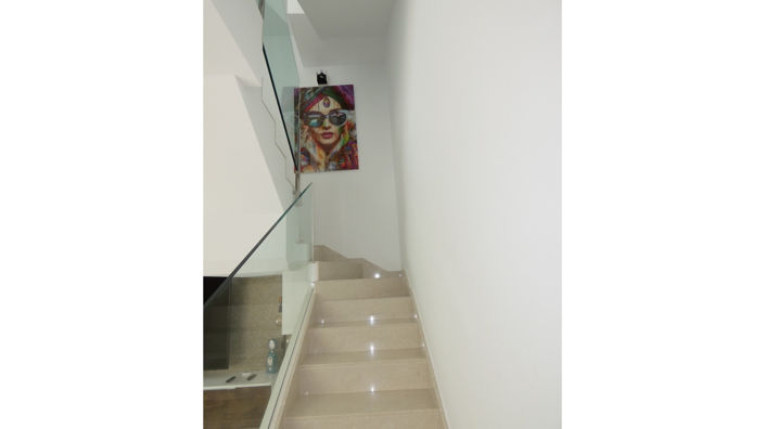 Image No.18-3 Bed Villa for sale