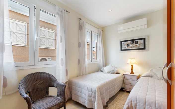 Image No.14-3 Bed Quad for sale