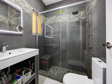 49255_beautiful_two_bedroom_townhouse_with_pool_views_091225103043_photo_2025_12_02_11_40_54