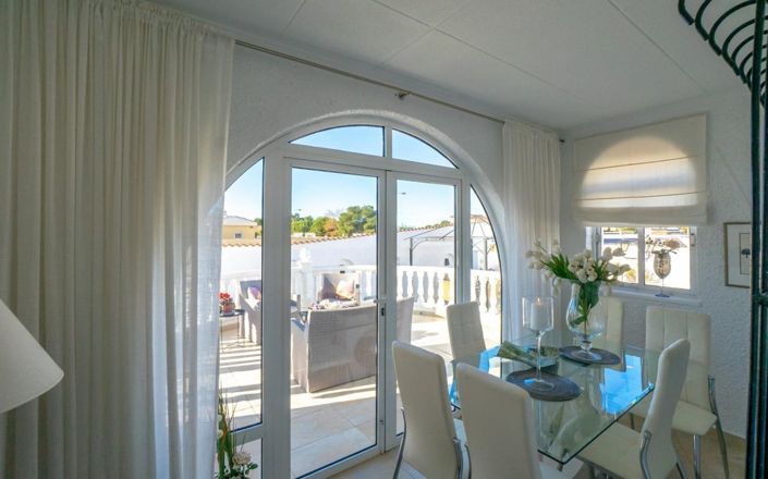 Image No.18-3 Bed Property for sale