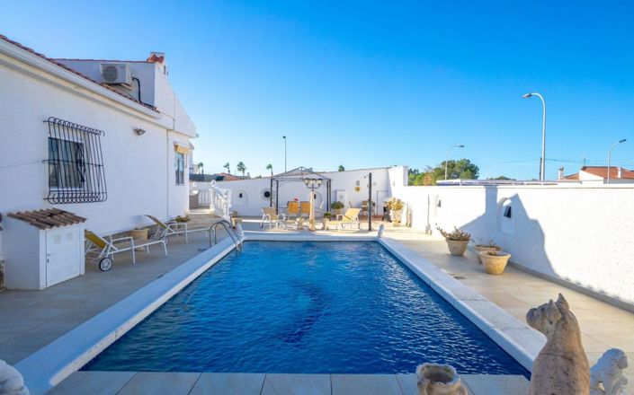 Image No.25-3 Bed Property for sale