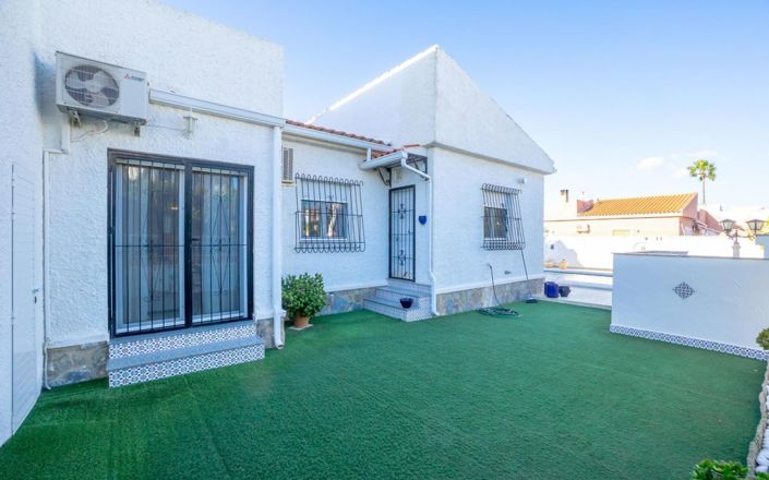 Image No.36-3 Bed Property for sale